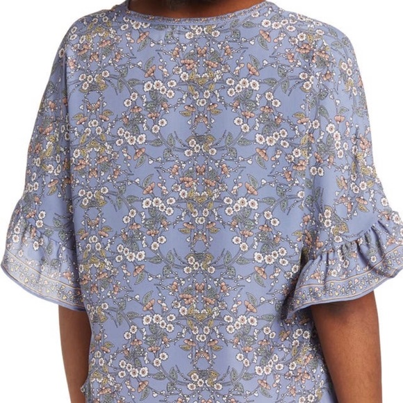 Max Studio V-Neck Short Sleeve Tie Front Top “Denim Small Winding Floral” - Picture 2 of 3